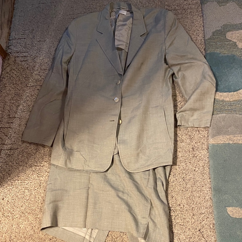 GUC Escada Gray Women's Blazer and Skirt Set sz 44/14